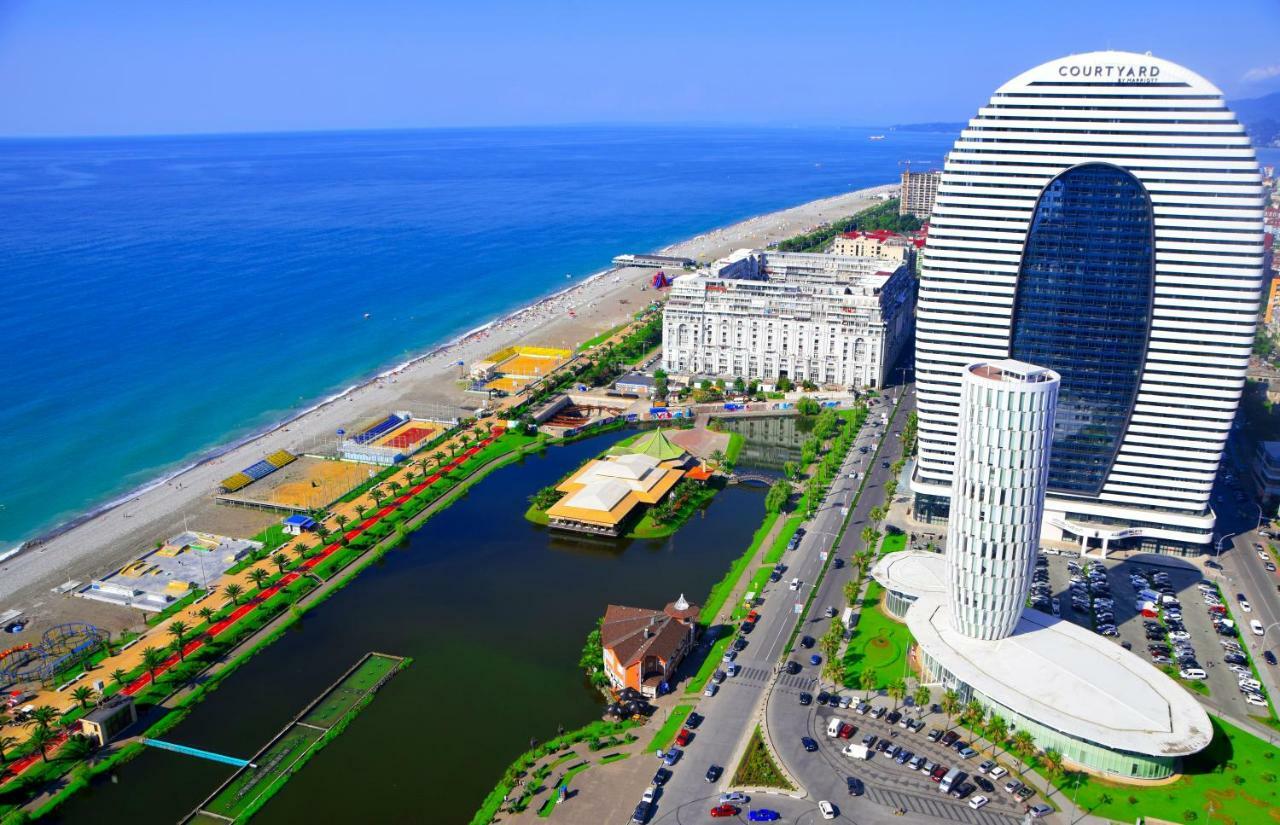 Sea View From The Clouds Aparthotel Batumi Exterior photo