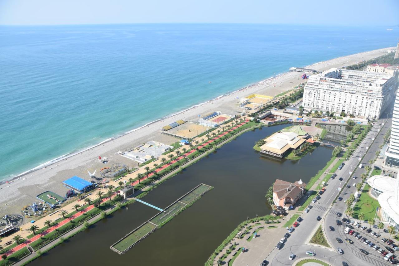 Sea View From The Clouds Aparthotel Batumi Exterior photo